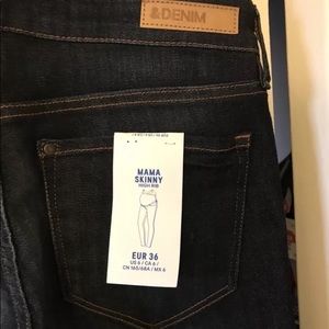 H&M Mama size 6 Maternity jeans NWT